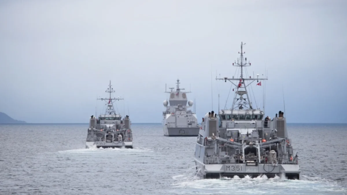KNM Måløy ute på minesøking i Tromsø. Foto: Forsvaret